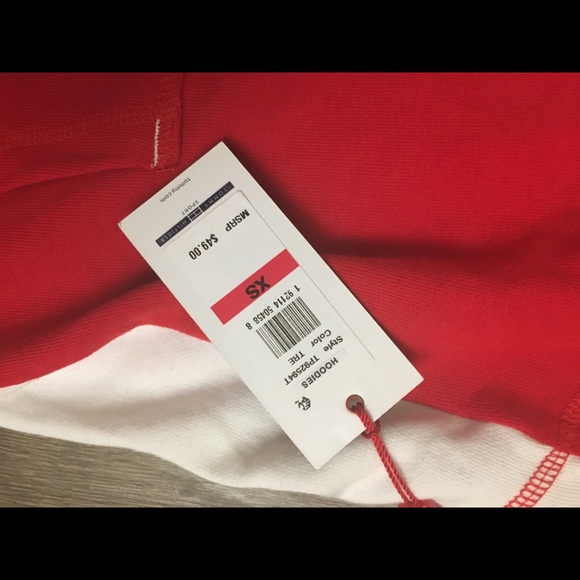 Tommy Hilfiger - Picture 2 of 3